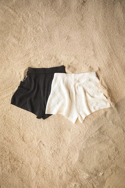 Black Knitted Short